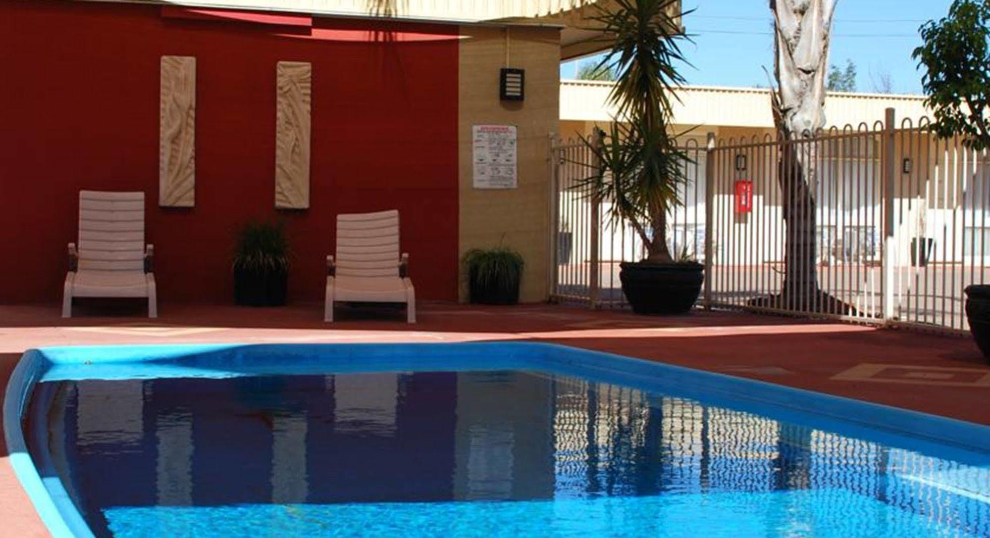 Desert Sand Motor Inn Broken Hill Exterior photo