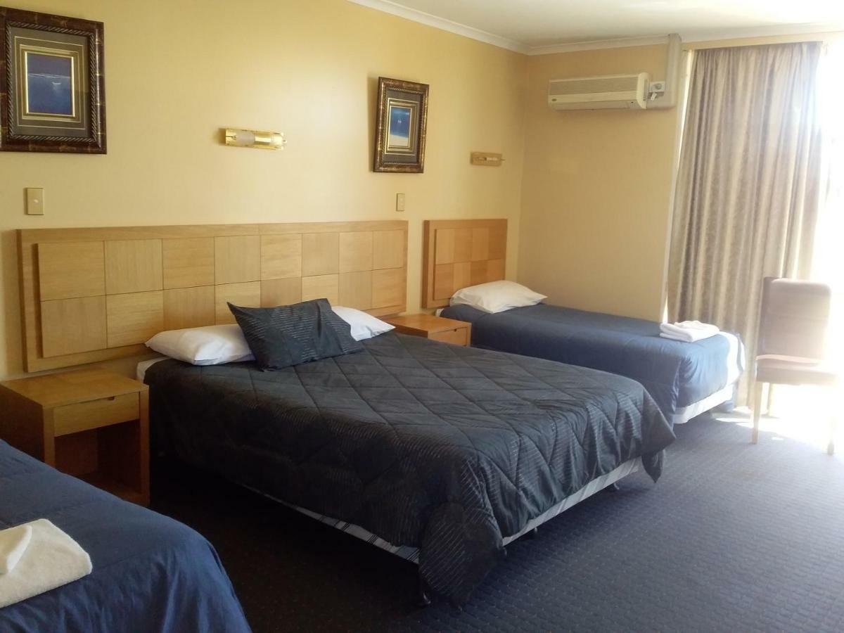 Desert Sand Motor Inn Broken Hill Exterior photo